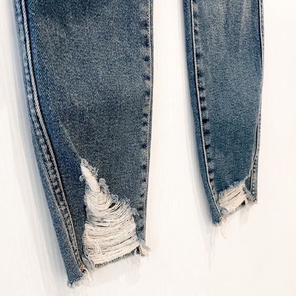 Good American Good Curve Skinny Jeans Size 26 - Picture 7 of 12